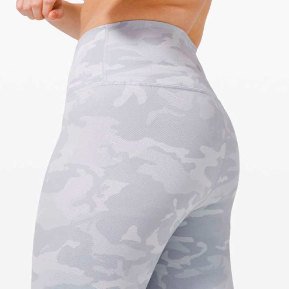 Lululemon Wunder Under High-Rise Tight 25" *Luxtreme
Incognito Camo
